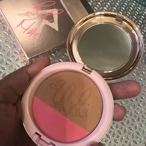Limited Edition Rihanna bronzer/blush
